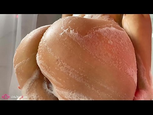 ❤️ Brunetka masturbuje kundičku s vibrátorom až do intenzívneho orgazmu v sprche ❤️ Krásne porno na sk.megaofertas.top