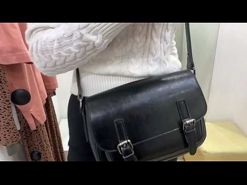 ❤️ Verejná masturbácia mladej sučky FeralBerry s robertkom v skúšobnej miestnosti ❤️ Krásne porno na sk.megaofertas.top